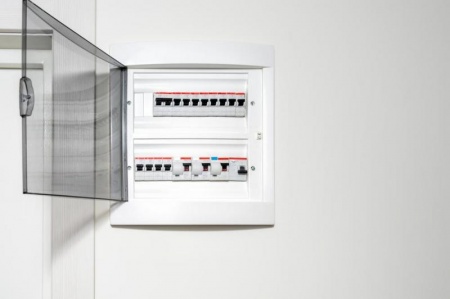 D&eacute;pannage &eacute;lectrique en urgence, les bons r&eacute;flexes &agrave; adopter